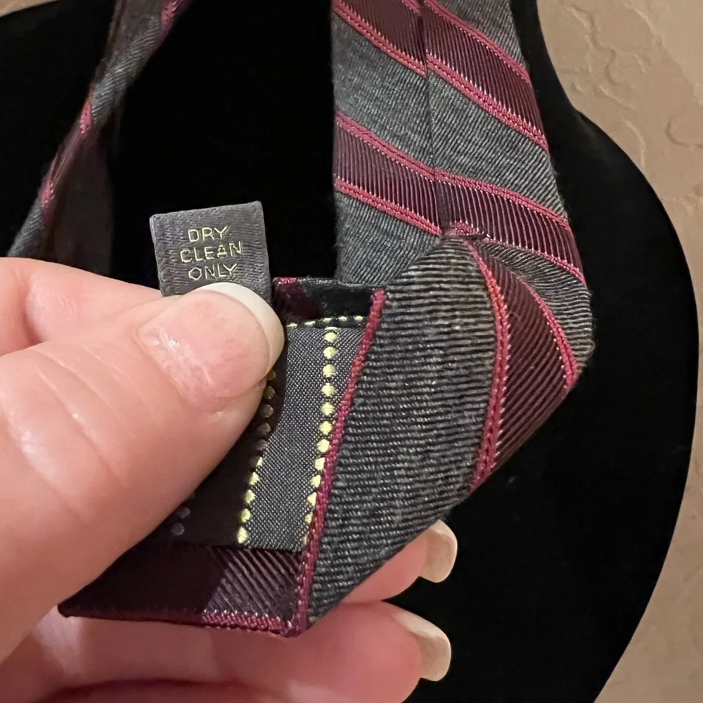 Calibrate Men's Neck Tie 100% Silk Made in USA
